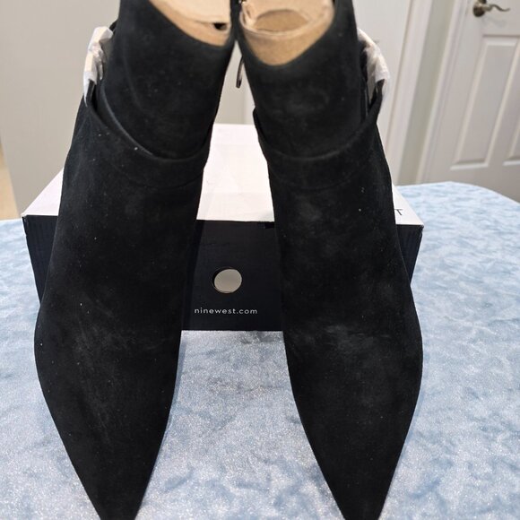 *Nine West* Women's Size 9.5M - DIAN9X9 Ankle Boot w/Gold Hardware, Black - NWB - Picture 7 of 9